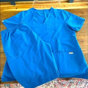 FIGS set. Casma Top L & Yola pants MP